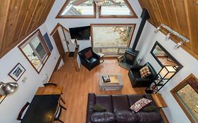 Vista View Chalet - 2 Bed 1 Bath Vacation Home In Lake Wenatchee